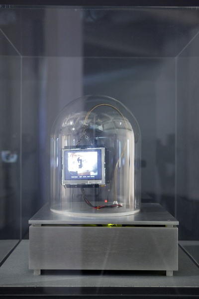 Synthia Stock Ticker, 2000-2002