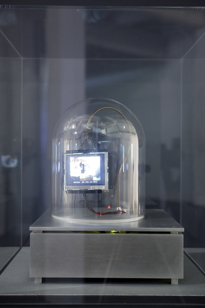 Synthia Stock Ticker, 2000-2002