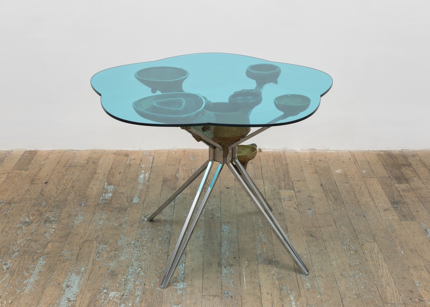 Jessi Reaves, Blue flower table, 2020