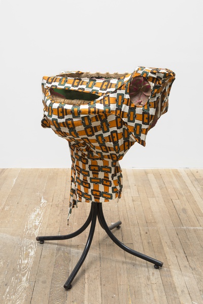 Everyday, I don't. Standing container, 2019