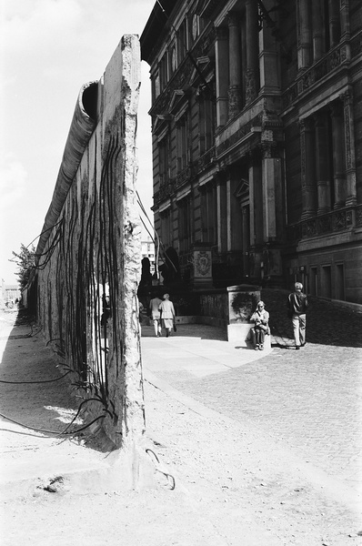 Mauer am Gropiusbau [Wall at Gropiusbau], 1990